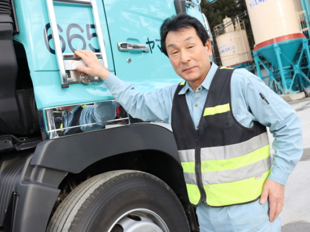 市原市 日本で一番大きいトレーラーを運転するドライバーの求人 米山運送株式会社