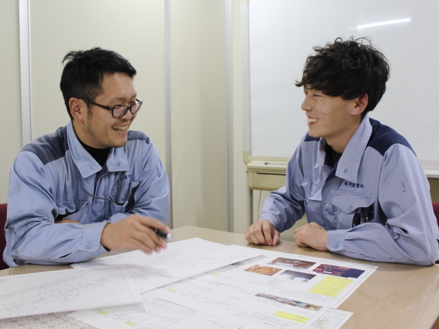 プラント建設工事の施工管理スタッフ