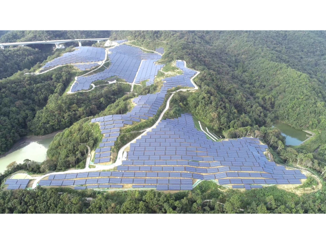 電気工事の施工管理スタッフ