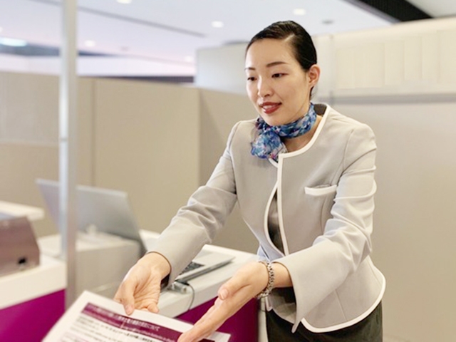 成田国際空港でのグランドスタッフ
