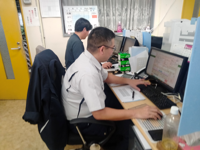 事務スタッフ