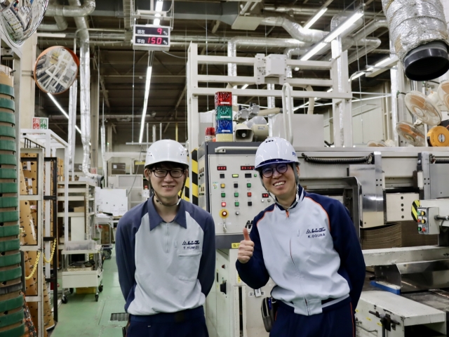 段ボール製造の機械オペレーター