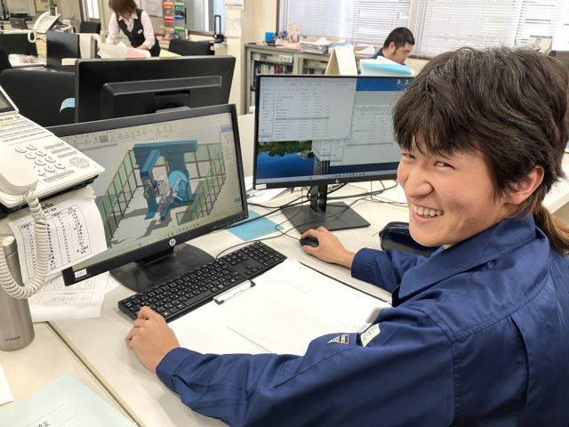 産業用生産設備の機械設計・電気設計スタッフ
