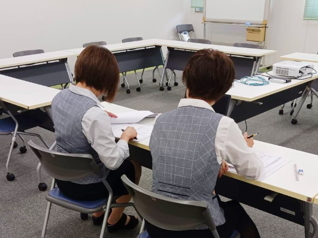営業アシスタント
