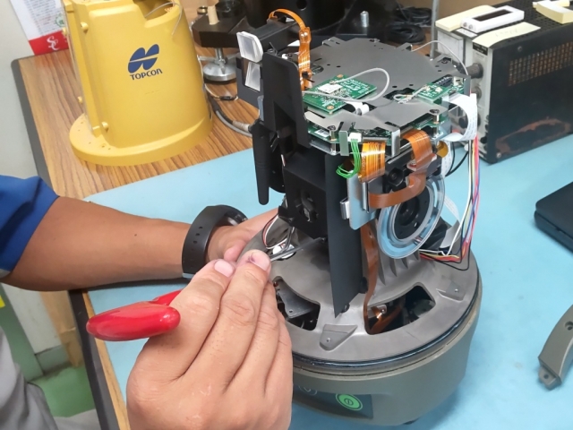 測量機器のメンテナンス