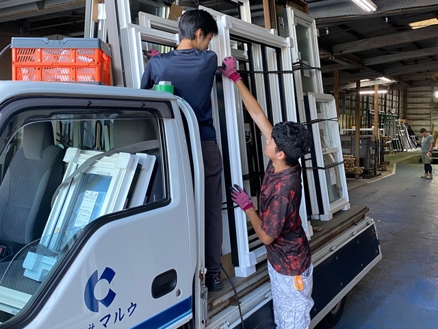 アルミサッシの配送