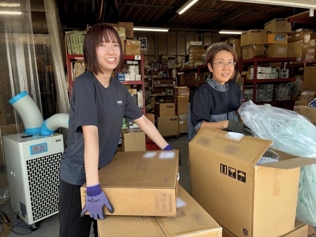 検品・倉庫管理スタッフ