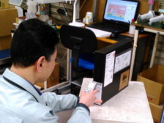 バックアップ電源の検査・設置作業