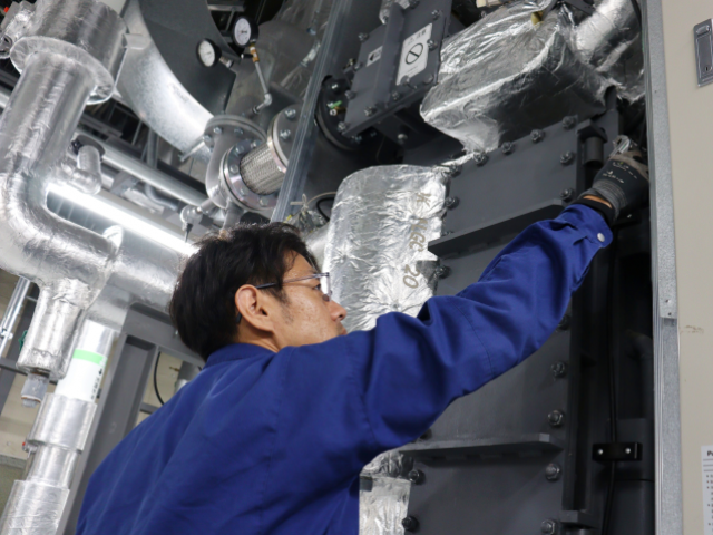 業務用エアコンのサービスエンジニア