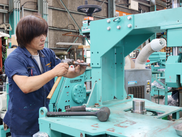 リサイクル装置の機械組立