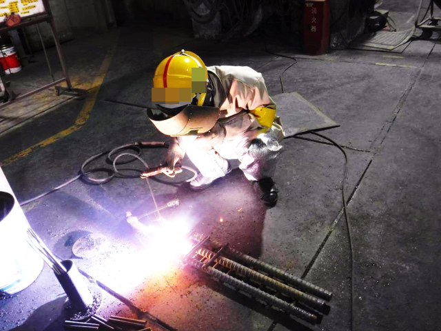 製鉄所設備のメンテナンス